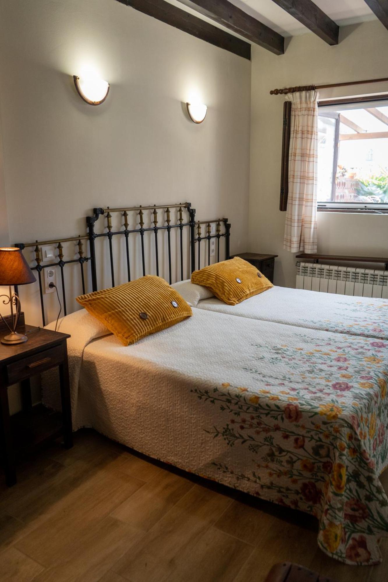 Posada Rural La Pena Casares Ла-Ревилья Экстерьер фото